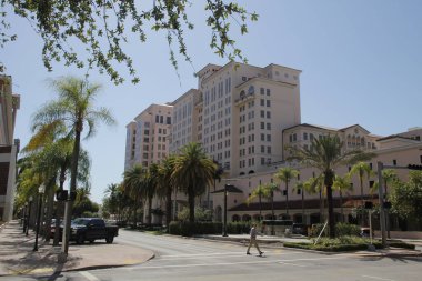 Miami şehir merkezinde bir bina.