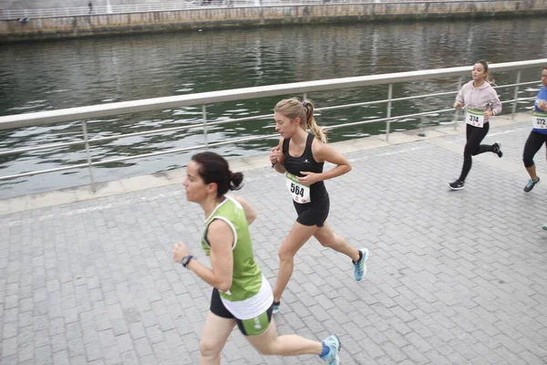 Hardlopen Een Stedelijke Omgeving — Stockfoto