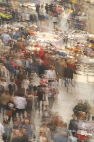 Pessoas Andando Rua — Fotografia de Stock