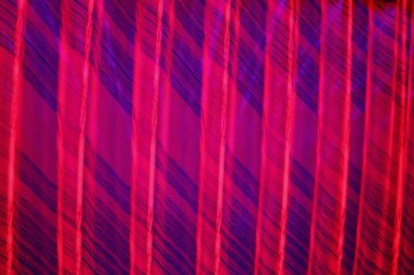 Performans sırasında ışıkları açtı