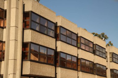 Dresden şehir merkezinde bir bina.