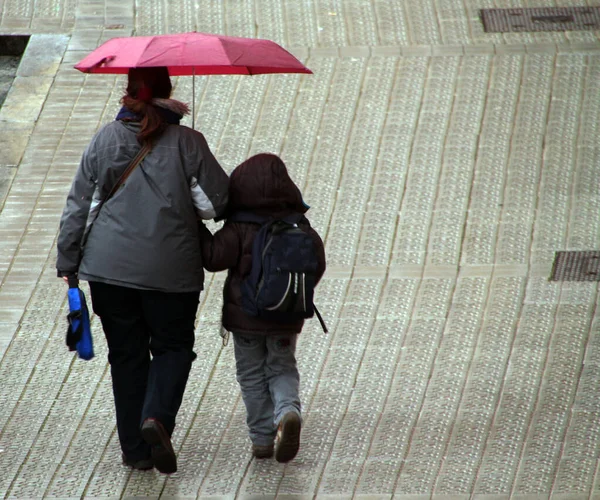 Caminando Día Lluvioso — Foto de Stock