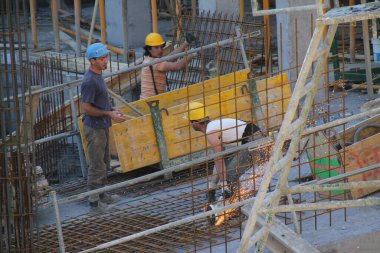 Şehirdeki inşaat alanında.