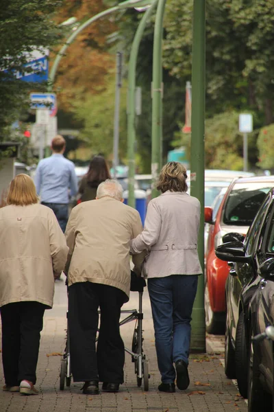 Ageing People Walking Street — Stock Photo, Image
