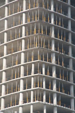 İnşaat alanında çalışıyorum.