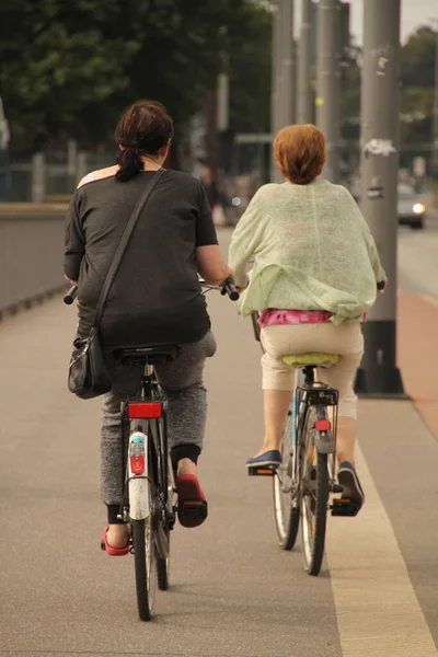 Kerékpározás Városban — Stock Fotó