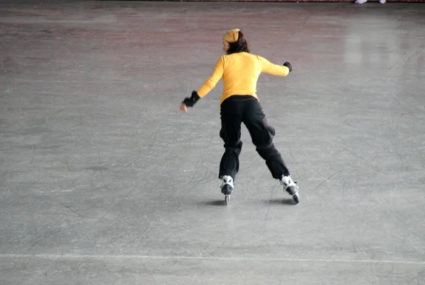 Schaatsen Een Stedelijk Park — Stockfoto