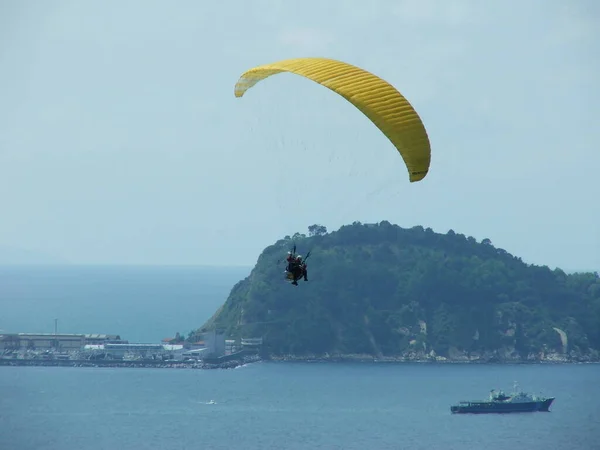 Paragliden Een Zomerdag — Stockfoto