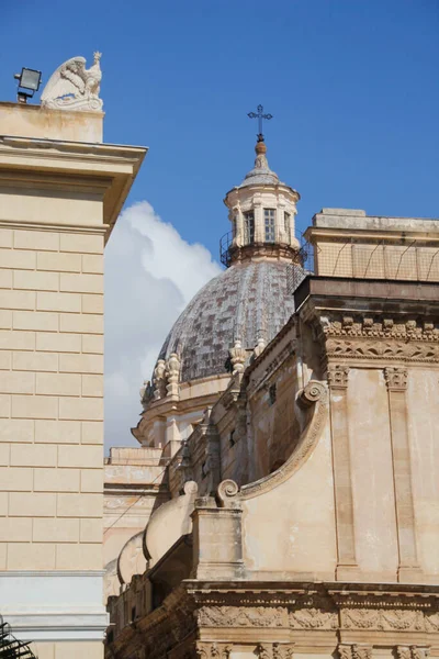 Κλασική Αρχιτεκτονική Στο Κέντρο Του Παλέρμο — Φωτογραφία Αρχείου