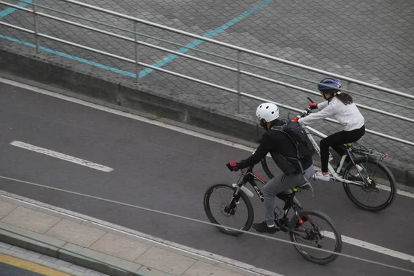 Kerékpározás Városi Környezetben — Stock Fotó
