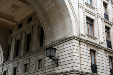 Santander şehir merkezinde bir bina.