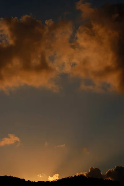 Dämmerung Einem Bewölkten Himmel — Stockfoto