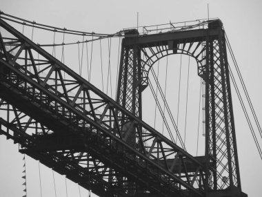 Bilbao şehrinde köprü