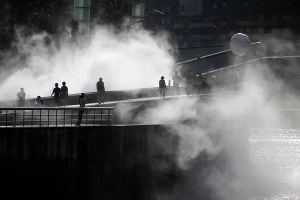 Bilbao Şehir Merkezinde Insanlar Uyanıyor — Stok fotoğraf