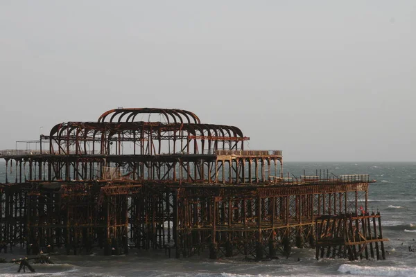 Opuštěné Molo Břehu Brightonu Anglie — Stock fotografie