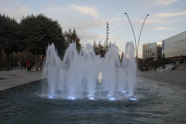 Brunnen Einer Städtischen Umgebung — Stockfoto