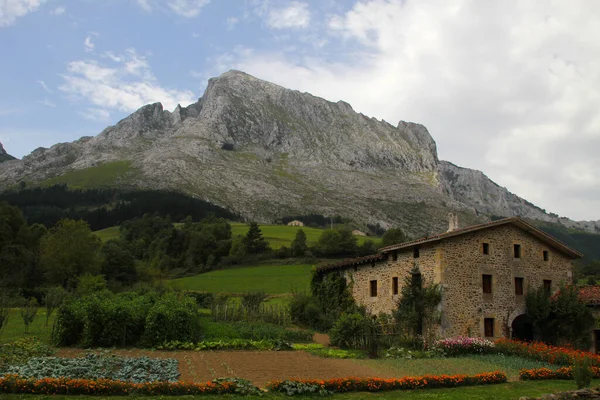 Casa Basca Campo — Fotografia de Stock