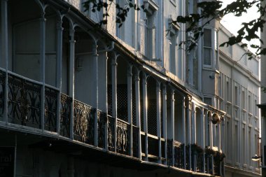 Brighton şehir merkezinde mimar.