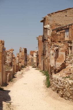 Belchite, İspanya İç Savaşı sırasında köy bombalandı.