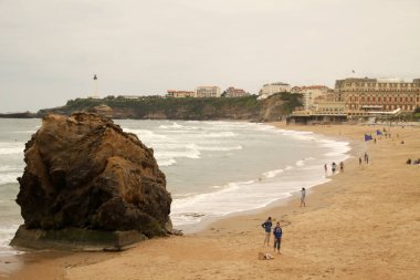 Biarritz, Fransa sahilinde inşa ediliyor.