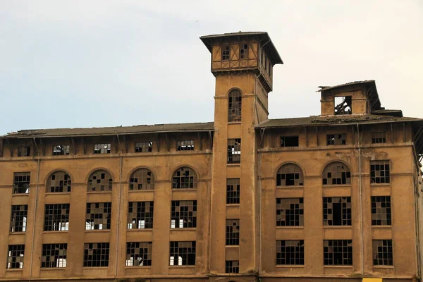Opuszczona Fabryka Przedmieściach Bilbao — Zdjęcie stockowe
