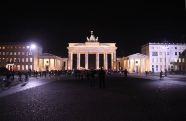 Berlin Branderburg Kapısı manzarası