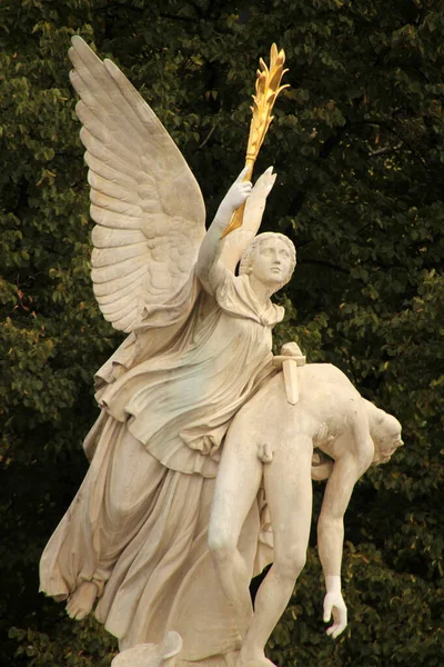 Статуя Центре Берлина — стоковое фото