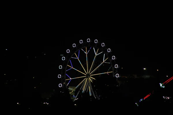 Ferris Roue Dans Ville — Photo