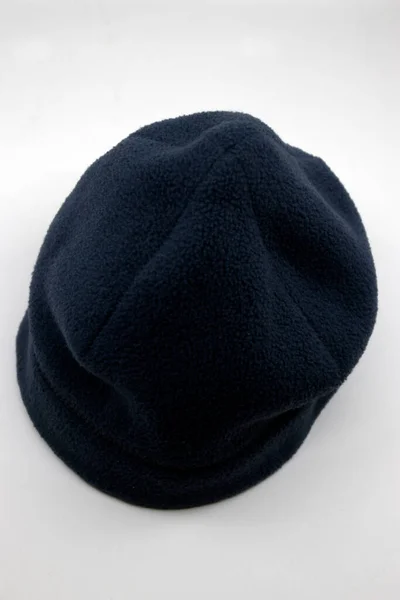 白色背景的冬季帽子 — 图库照片