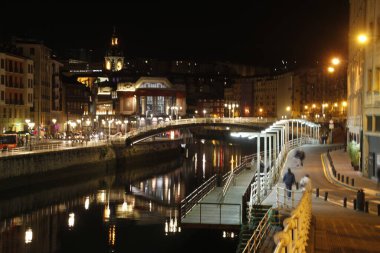 Bilbao şehrinin mimarisi.