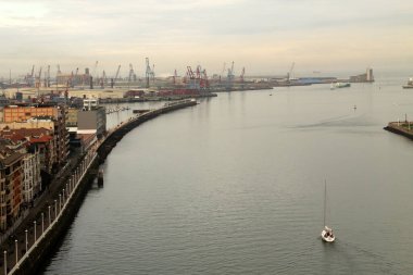 Bilbao nehrinin manzarası