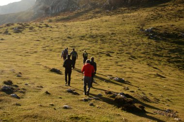 Bask ülkesinin dağlarında yürüyüş.