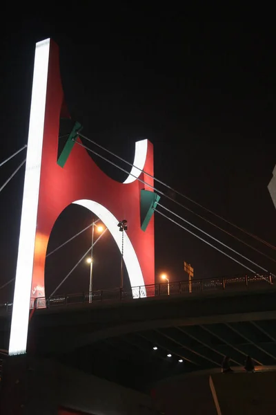 Bilbao Nehri Üzerinde Bir Köprü Manzarası — Stok fotoğraf
