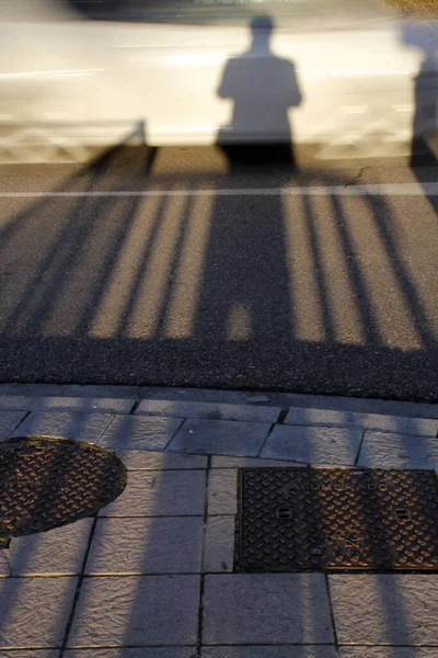 Menschlicher Schatten Auf Der Straße — Stockfoto