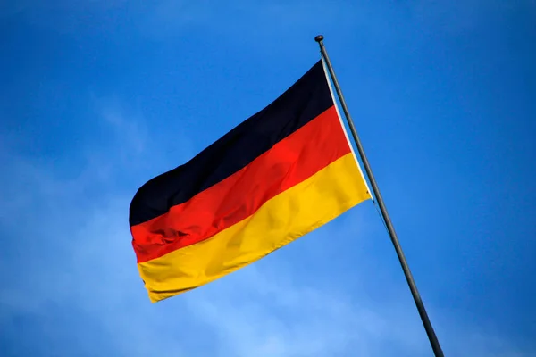 Duitse Vlag Wapperend Lucht — Stockfoto