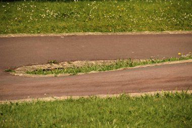 Yaz gününde şehir parkı