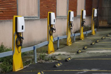 Elektrikli arabaların şarj noktaları