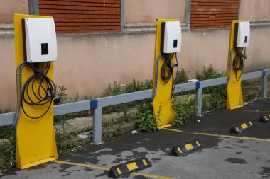 Elektrikli arabaların şarj noktaları