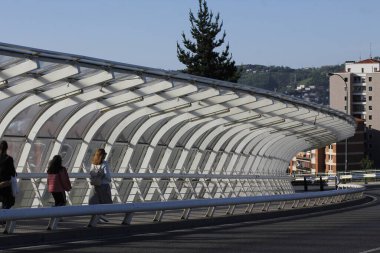 Şehrin modern köprüsü