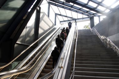 Metrodaki mekanik merdiven.