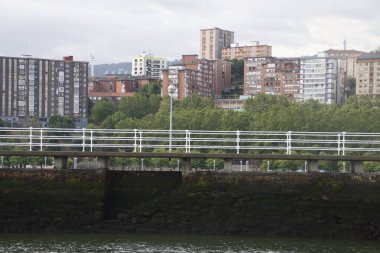 Nehirden Portekiz manzarası