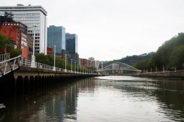 Bilbao şehrindeki şehir manzarası