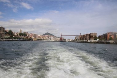 Bilbao nehrinin manzarası