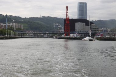 Bilbao nehrinin manzarası