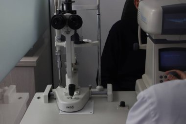 Bir optometri yapmak için araçlar