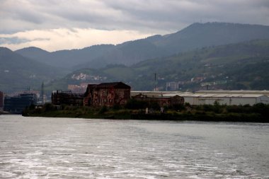 Bilbao nehrinin manzarası