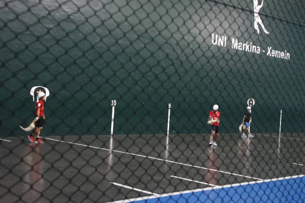 Tippkorb Einem Fronton Spielen — Stockfoto