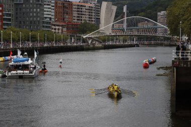 Bilbao nehrinde kürek yarışması