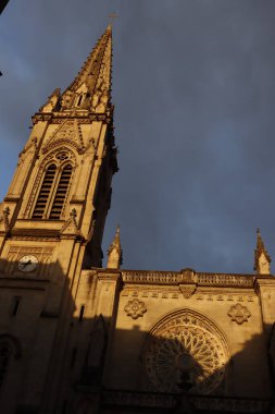 Bilbao 'daki eski bir katedral.