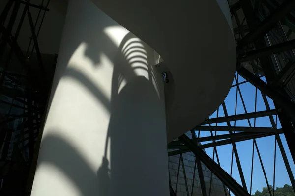 毕尔巴鄂的现代建筑 — 图库照片
